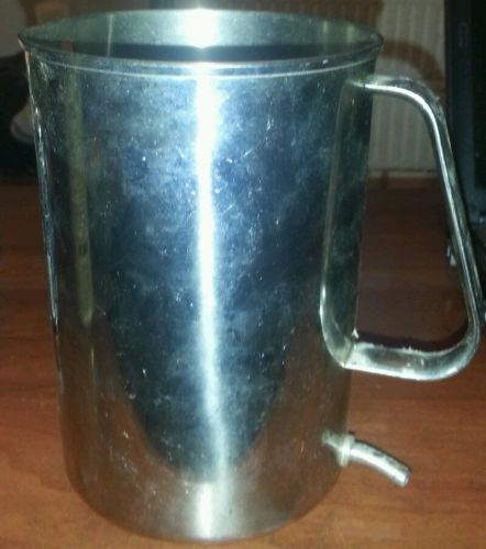 VINTAGE VOLLRATH CO STAINLESS STEEL PITCHER # 8892 spouted with handle