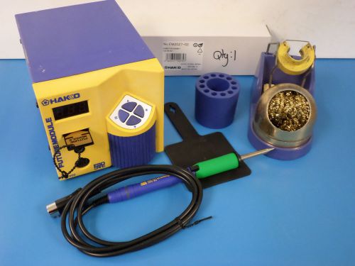 Hakko FM-202 Soldering Station with Lots of Accessories FM202