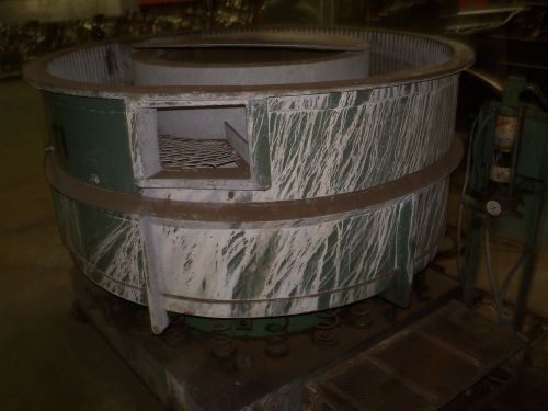 vibratory finisher, 10 cubic ft w/ water filtration and recycling system