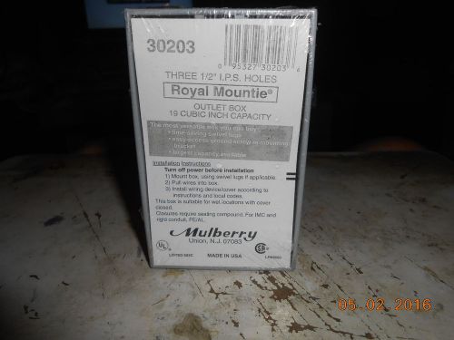 MULBERRY ROYAL MOUNTIE 30203 THREE 1/2&#034; I.P.S HOLES OUTLET BOX 19 CUBIC INCH