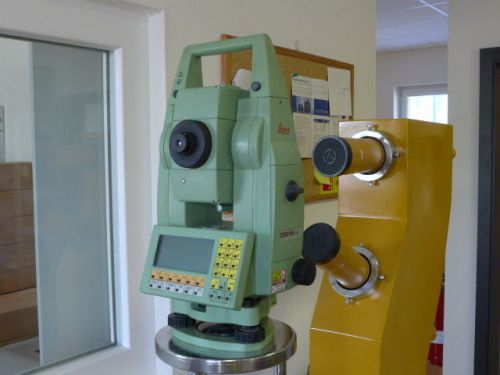 Leica TCRA1105plus extended reflectorless range total station spares/repair
