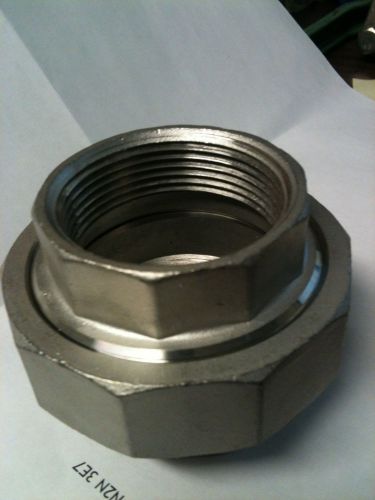 UNION  1 1/ 2 inch 150# 304 STAINLESS STEEL  NPT FITTING