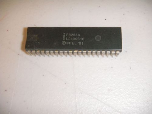 1 INTEL 81  P8255A   microprocessor chip  106-BX1-4