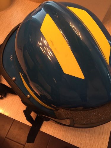 BULLARD USRX HELMET BLUE Fire and Rescue Helmet Used Once With ESS Goggles Hood