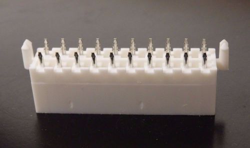 Lot of 100 Molex 6A 600 V 12,24 Circuit Connector 20 Pins Mini Fit Jr Hdr (C6)