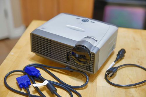 Optoma DX625 Projector