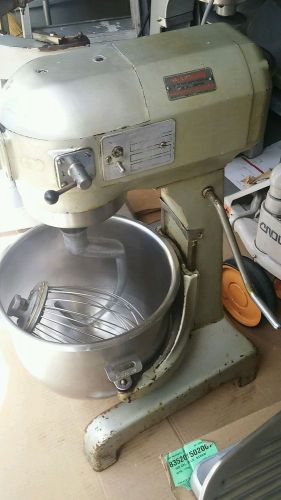 MIXER - Hobart A200 20 QT with Stainless Bowl, Dough hook, Whisk