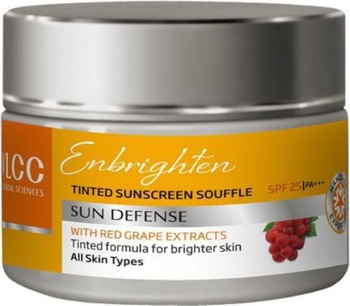 VLCC Enbrighten Tinted Sunscreen Souffle 40 gms.