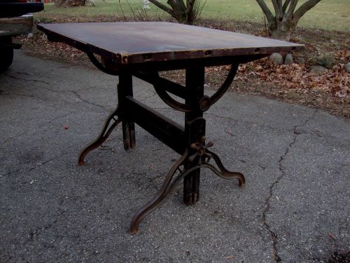 ANTIQUE HAMILTON CO. INDUSTRIAL DRAFTING TABLE