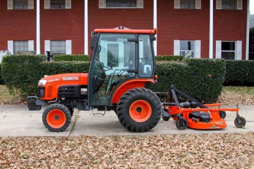 Kubota b3030 4x4 cab tractor heat and a/c, and 72&#034; finish mower -  260 hours! for sale