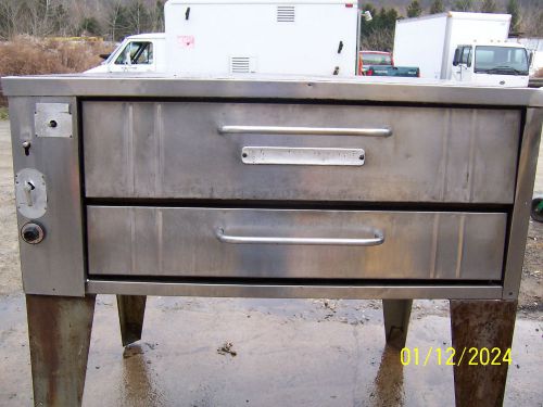 USED Bakers Pride 351 Single Deck Pizza Oven