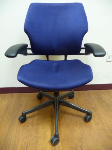 Humanscale  &#034;freedom&#034;  office chair - purple seat and back #10770 for sale