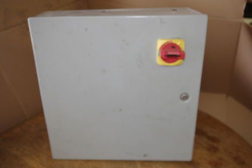 Hoffman Type 1 Enclosure w/ Stop/Run Switch, Transformer, Timers and Fuses