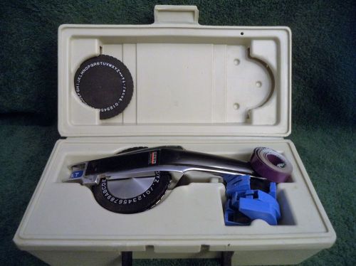 Vintage dymo 1570 labeling kit model w/ case &amp; embossing wheels - ex condition for sale