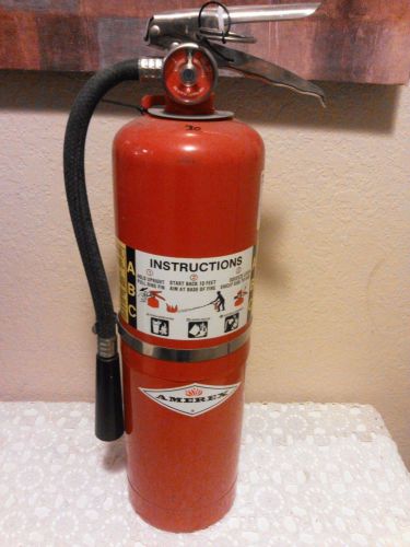 Amerex 441 - 10# ABC Fire Extinguisher W/Wall Bracket