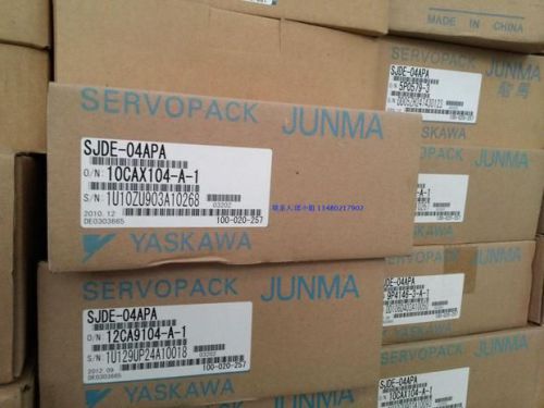 1pcs new Yaskawa servo drive SJDE-04APA in box