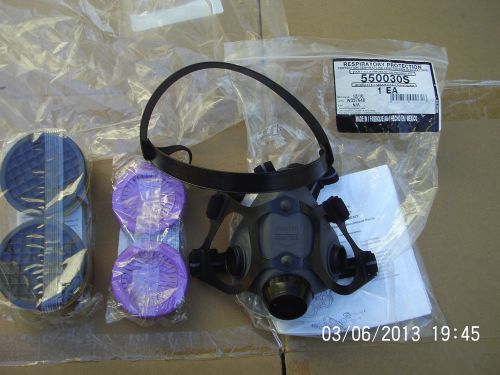 North Safety 7700 Series Half-Face Mask Respirator, small/ two sets cartridges