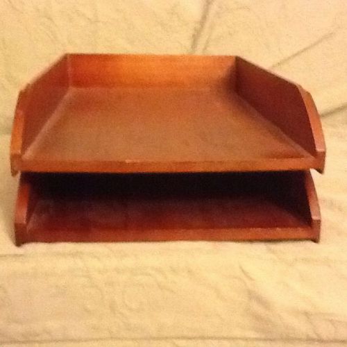 VINTAGE LETTER SIZE WOOD IN/OUT DESK TRAY ORGANIZER CLEAN