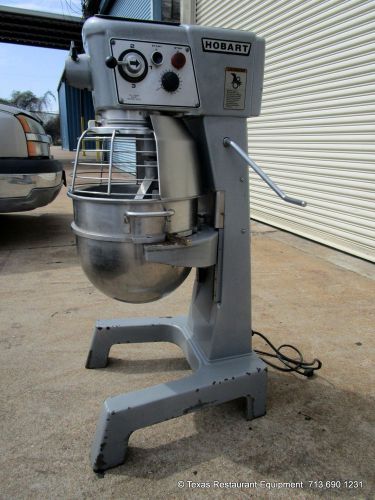HOBART 30QT  Dough Planetary Mixer  With Timer and Bowl Guard D300