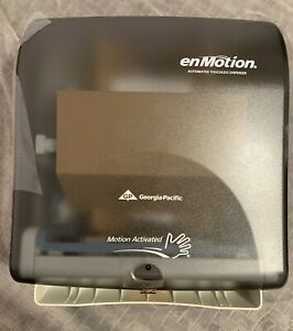 enMotion Automatic Touchless Motion Activated Paper Towel Dispenser- 59462 Gray