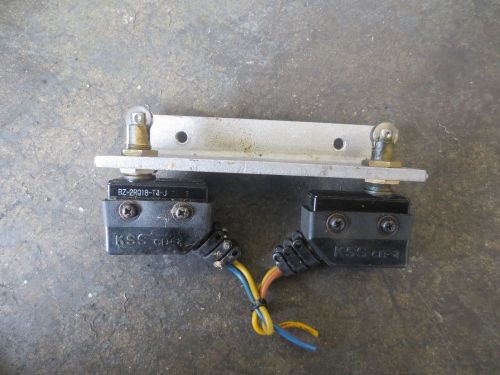 Leadwell mcv-550e cnc set of 2 mounted omron bz-2rq18-t4-j limit switch for sale