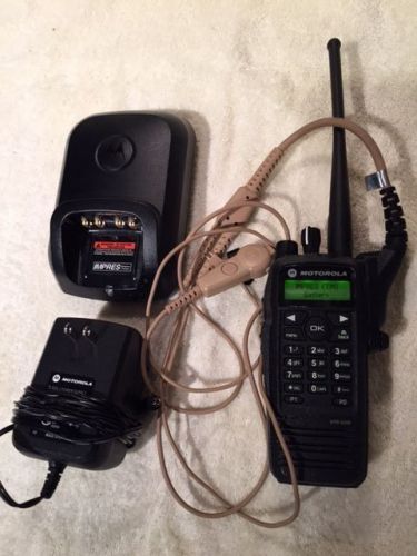 Motorola xpr 6550 portable two way radio w/ charger &amp; surveillance kit for sale