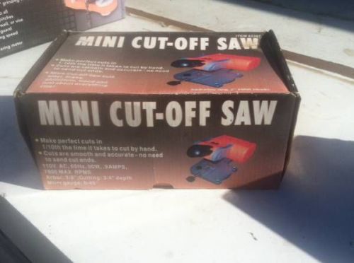 Mini cut off saw