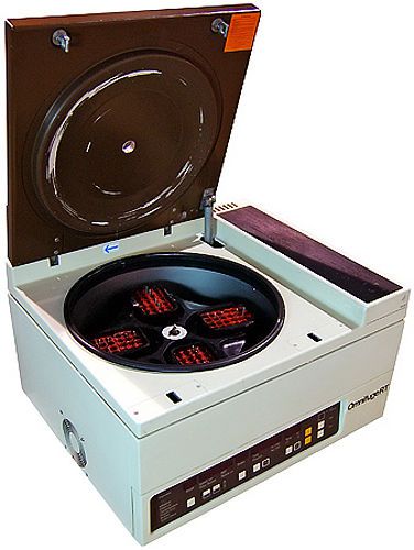 Heraeus Sepatech Omnifuge RT 3840 Refrigerated Bench Top Centrifuge with Rotor