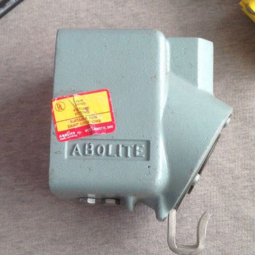Abolite VM277 Powerhook 277 Volts 10 Amps Twist Lock Lighting Fixture Receptacle
