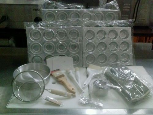 Bakeware set   ( 18 items ) for sale