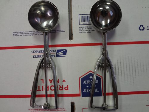Lot of 2 polar ware t7210 squeeze disher - squeeze handle dishers - t7210 #375 for sale