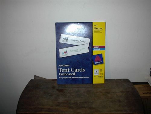 AVERY TENT CARDS AND EMBOSSED HEAVYWEIGHT WITH ULTRA FINE PERFORATIONS 5305