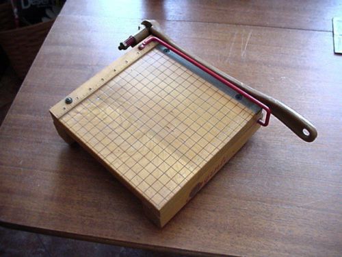 Ingento No. 2 Paper Cutter/Trimmer/8&#034; x 8.5&#034; Table/NO RESERVE