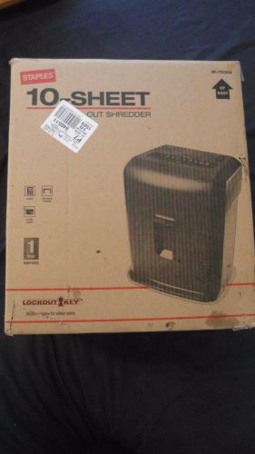 Nearly new in box staples 10-sheet cross-cut shredder with lockout key for sale