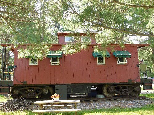 Tiny house / renovated 1908 caboose railcar for sale