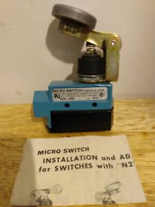 Micro switch  Freeport Il - BZE6-2RN4 Limit Switch 15A 600V-- NOS NO BOX