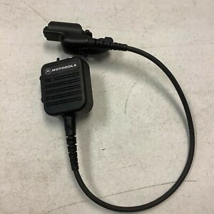Motorola Remote Speaker Microphone W/ Clip 18&#034; Cable NMN6251A Used