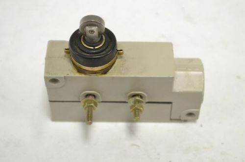 NEW OMRON ZE-N22-2 LIMIT ROLLER SWITCH 480V-AC B235131