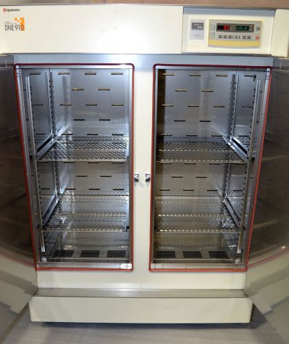 Yamato dne910 oven - mint condition - stainless interior - 19. cu ft - warranty for sale