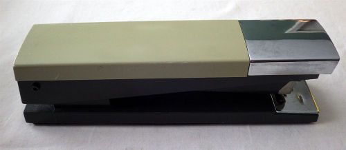 Vintage ACCO Avocado Green Stapler Made In USA Works Excellent Condition