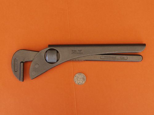 PLUMBERS ROLL NUT PIPE WRENCH 12&#034; / 300mm FOOTPRINT MADE IN ENGLAND