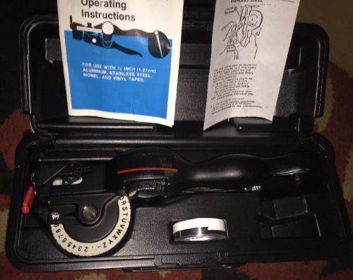 DYMO Rhino M1011 Tapewriter Manual Labelmaker