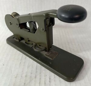 VINTAGE BATES MODEL A WIRE FEED STAPLER - TESTED WORKING INSTALLED ROLL OF WIRE