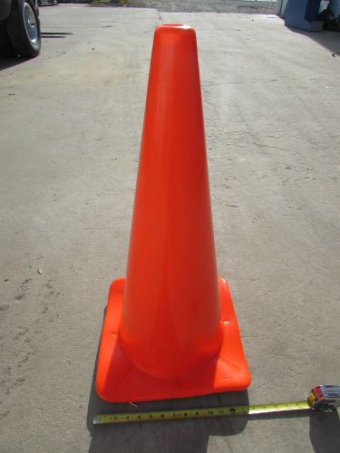 Lakeside plastics south traffic cone bright orange  28&#034; x 14&#034; 10 lbs.***nnb*** for sale