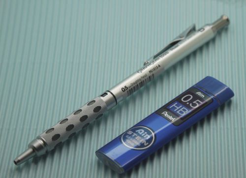 Pentel GRAPHGEAR 1000 0.5mm Mechanical Drafting  Pencil +0.5mm Refill leads