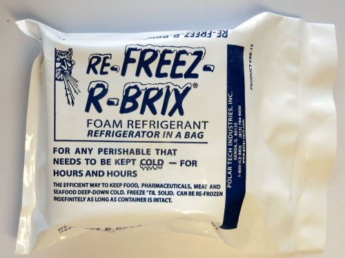 FOUR  NEW RE-FREEZ-R-BRIX FOAM REFRIGERANT PACKS (RB-15) COOL TEMP FOR 14 DAYS