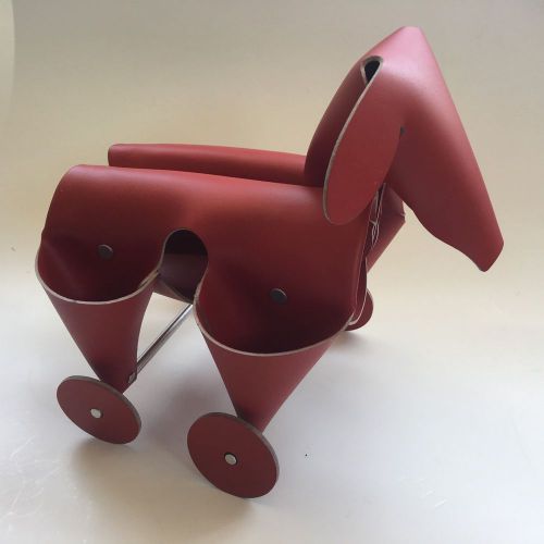 Vaca Valiente Dog Desk Organizer - Leather Perro Red