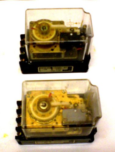 2 EOS Vintage German Timers, 220V 50Hz.
