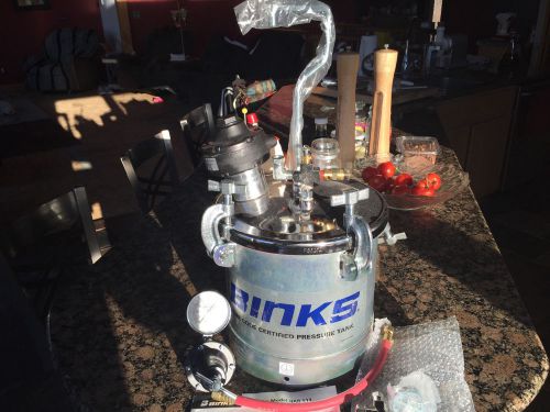 Binks Pressure Paint 2.8 gallon ASME tank w/MIXER