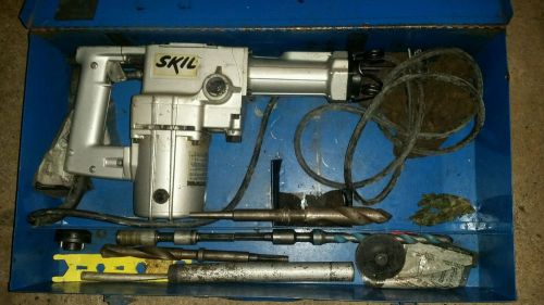 SKILL ROTO HAMMER MODEL 726 WITH BITS WORKS GREAT
